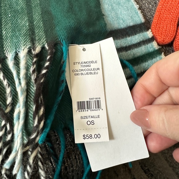 Scarf - Picture 3 of 4